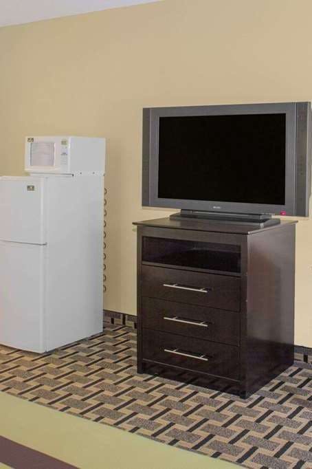 Hotel Days Inn by Wyndham Andalusia photo 5