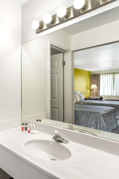 Hotel Days Inn Delta photo 5