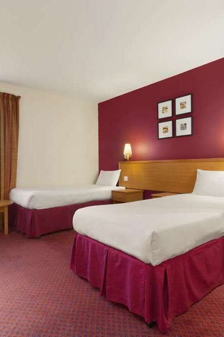 Hotel Days Inn Stevenage North photo 2