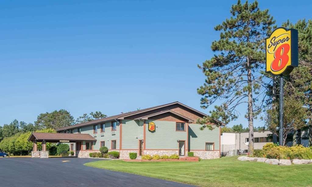 Super 8 by Wyndham Baxter/Brainerd Area