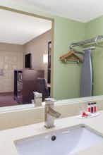 Hotel Days Inn by Wyndham San Jose Airport photo 4