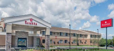 Ramada Minneapolis GoldValley