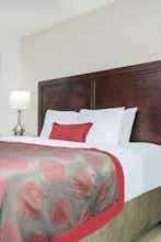 Hotel Ramada Minneapolis GoldValley photo 1