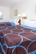 Hotel Super 8 Edmonton West photo 1