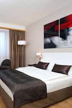 Hotel Wyndham Stuttgart Airport photo 1