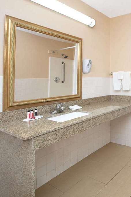 Hotel Days Inn Hamilton photo 3