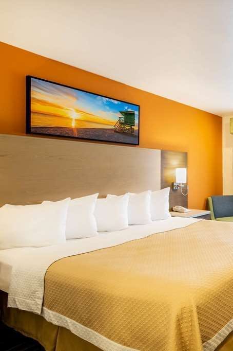 Hotel Days Inn by Wyndham Monterey Downtown photo 3