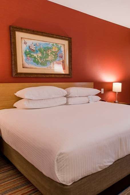 Hotel Howard Johnson Anaheim WaterPG photo 4