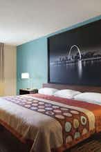 Hotel Super 8 by Wyndham Collinsville St. Louis photo 1