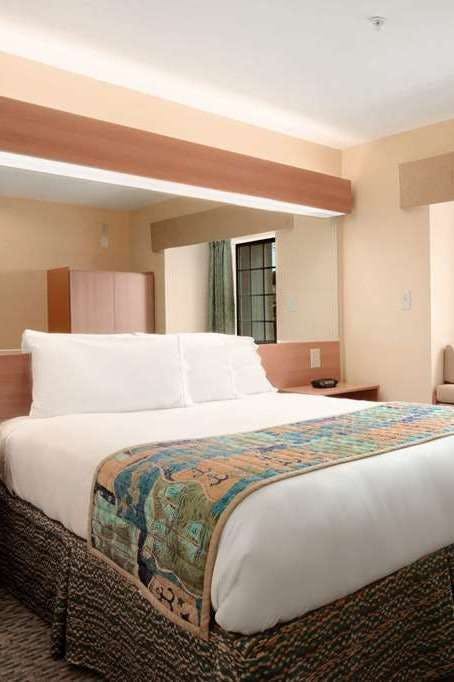 Hotel Microtel Inn & Suites by Wyndham Panama City photo 1