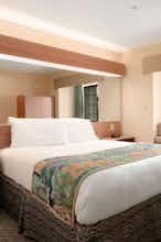 Hotel Microtel Inn & Suites by Wyndham Panama City photo 1