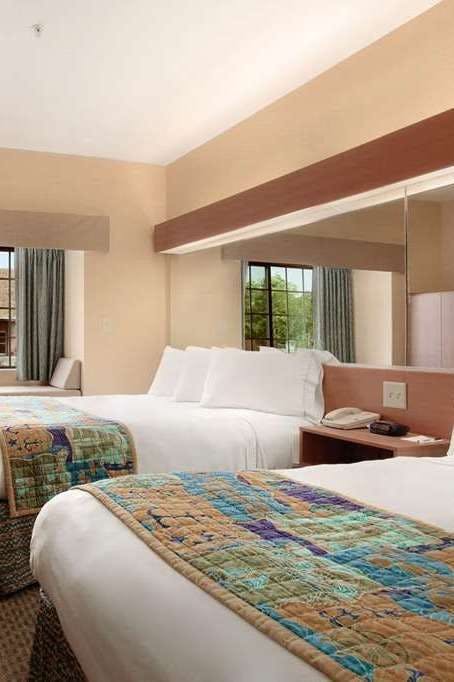 Hotel Microtel Inn & Suites by Wyndham Panama City photo 4