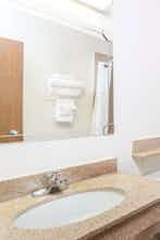 Hotel Super 8 by Wyndham Santa Rosa photo 4