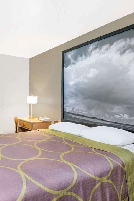 Hotel Super 8 by Wyndham Santa Rosa photo 2