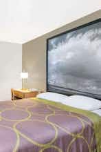 Hotel Super 8 by Wyndham Santa Rosa photo 2