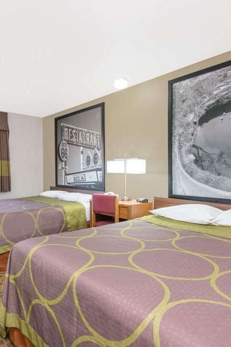 Hotel Super 8 by Wyndham Santa Rosa photo 1