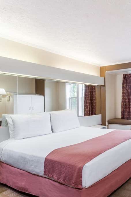 Hotel Microtel Inn & Suites by Wyndham Wilson photo 2