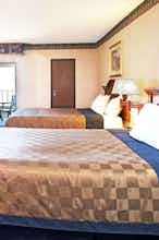 Hotel Travelodge Sunset Huntington photo 2
