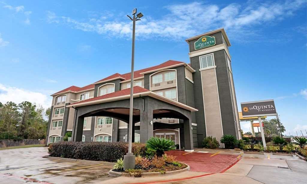 La Quinta Inn & Suites by Wyndham Houston - Magnolia