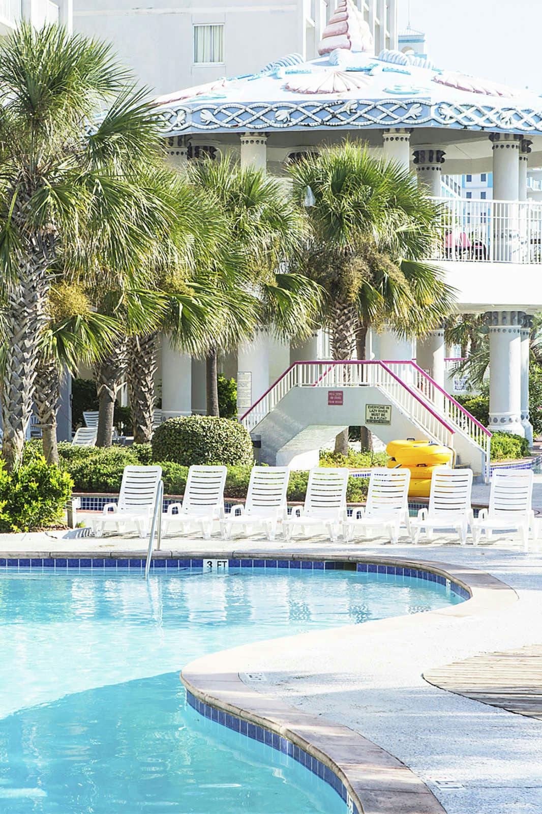 Hotel Crown Reef Beach Resort and Waterpark photo 4