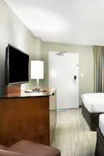 Hotel Crown Reef Beach Resort and Waterpark photo 3