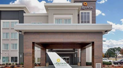 La Quinta Inn & Suites by Wyndham Dallas Love Field