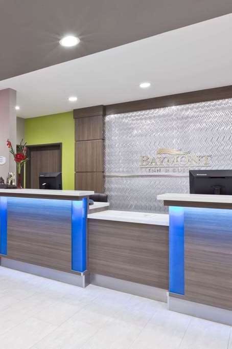 Hotel Baymont by Wyndham Bryan College Station photo 5