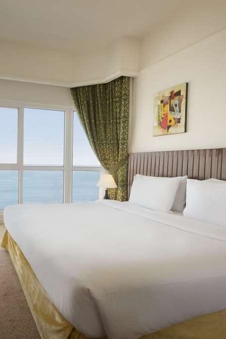 Hotel Ramada by Wyndham Beach Hotel Ajman photo 5