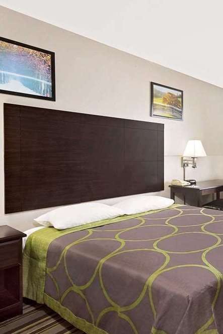 Hotel Super 8 by Wyndham Waynesboro photo 5