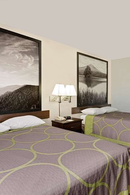 Hotel Super 8 by Wyndham Waynesboro photo 2