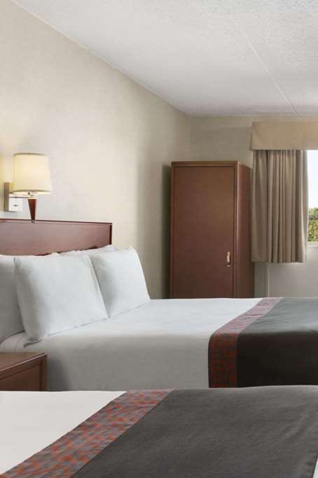 Hotel Days Inn by Wyndham Bridgewater Conference Center photo 2