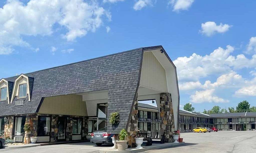 Travelodge by Wyndham Pigeon Forge Dollywood Lane