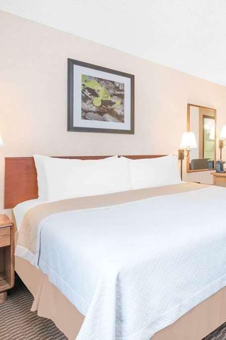 Hotel Days Inn by Wyndham West Rapid City photo 1