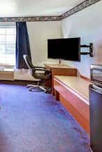 Hotel Days Inn and Suites Gresham photo 3