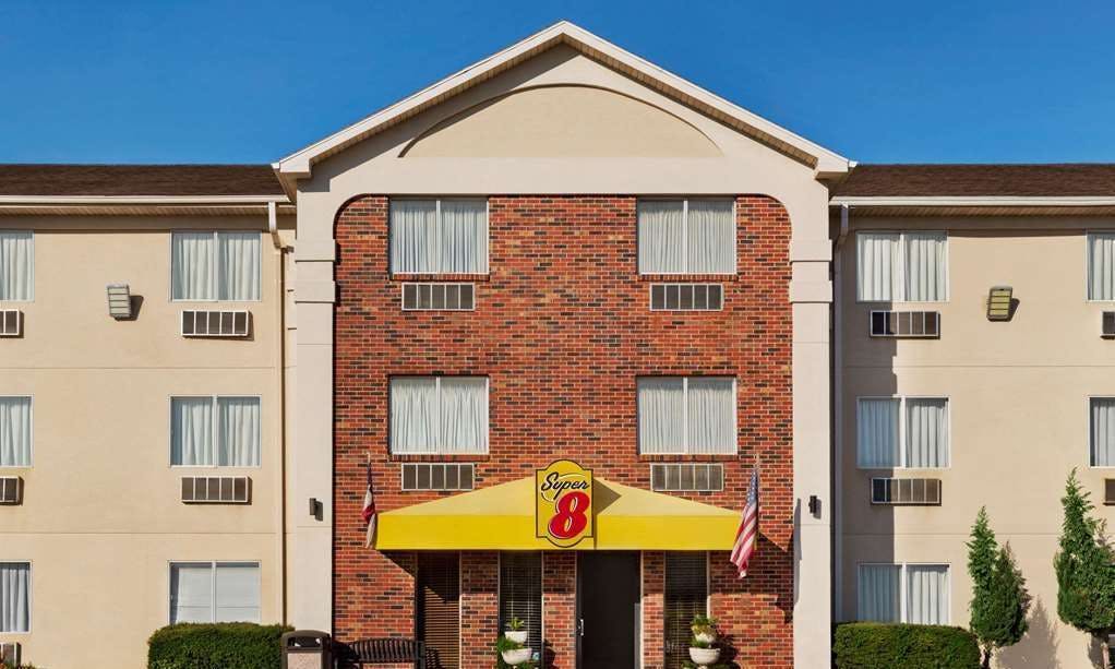 Super 8 by Wyndham Waco University Area