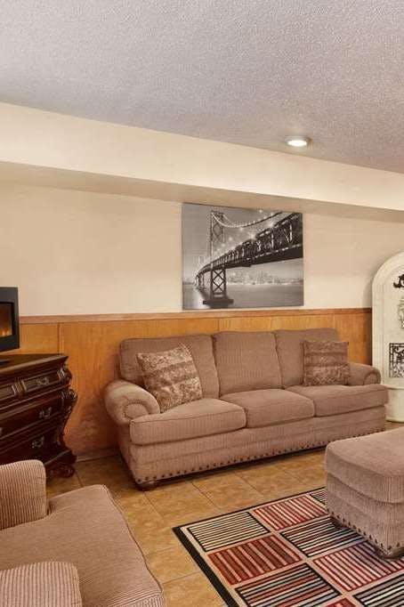 Hotel Super 8 by Wyndham Waco University Area photo 3