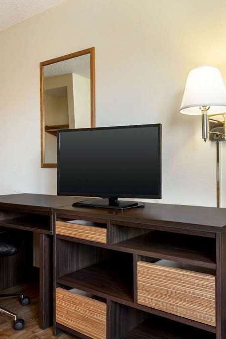 Hotel Super 8 by Wyndham Waco University Area photo 2