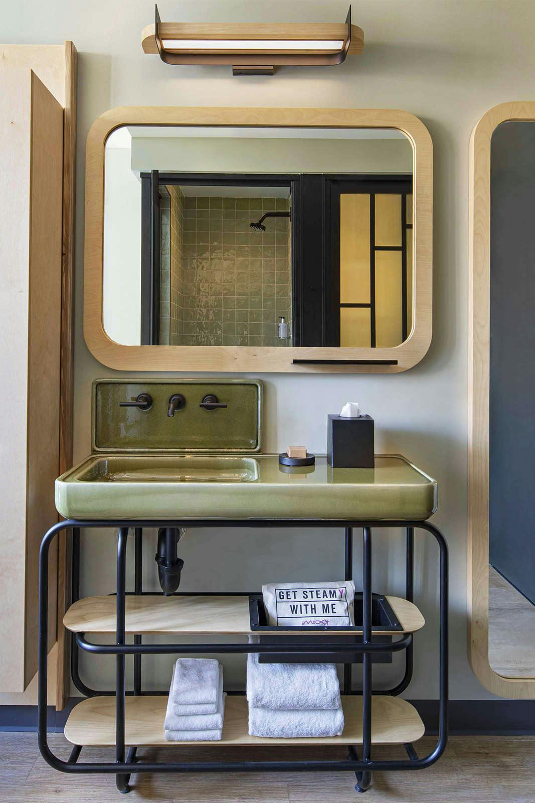 Hotel Moxy Brooklyn Williamsburg - Quad Bunk photo 5