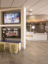 Hotel Holiday Inn Express Atlanta Galleria Ballpark Area photo 3