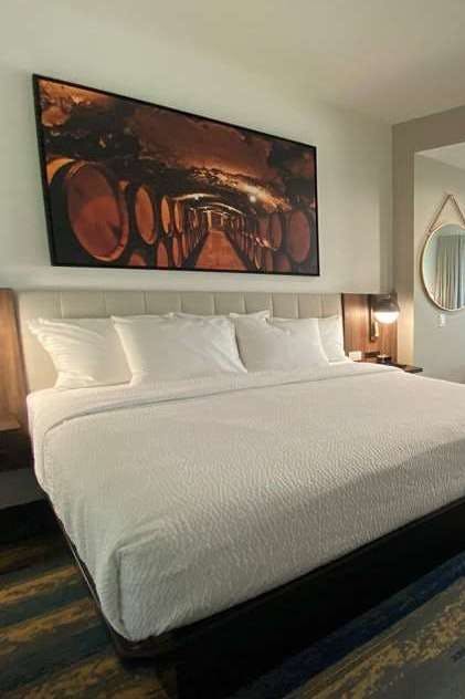 Hotel La Quinta Inn & Suites by Wyndham Galt Lodi North photo 1