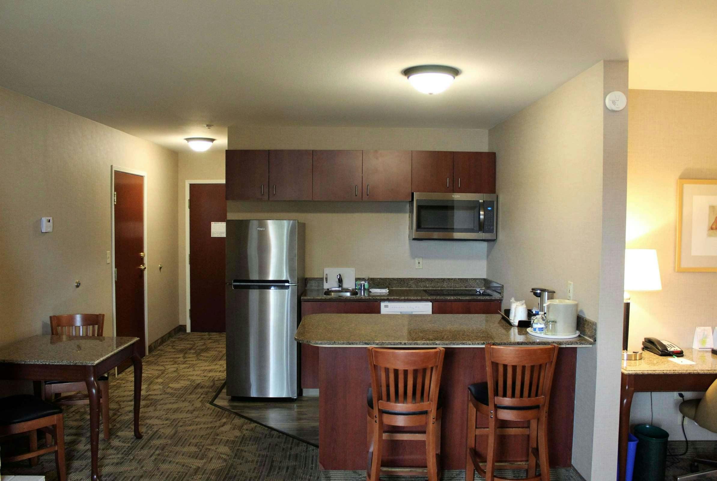 Hotel Medallion Inn & Suites photo 1
