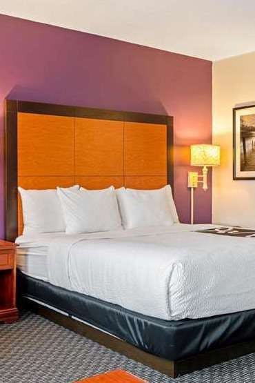 Hotel La Quinta Inn & Suites by Wyndham Naples East (I-75) photo 1