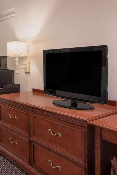 Hotel La Quinta Inn & Suites by Wyndham Naples East (I-75) photo 3