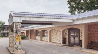 Days Inn by Wyndham Dubuque