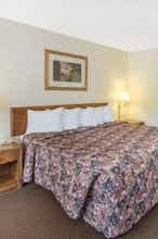 Hotel Days Inn Dubuque photo 2