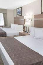 Hotel Travelodge Golden Sportsman photo 1