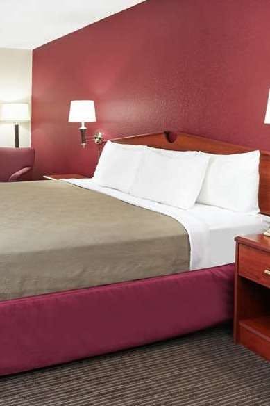 Hotel AmericInn Douglas photo 2