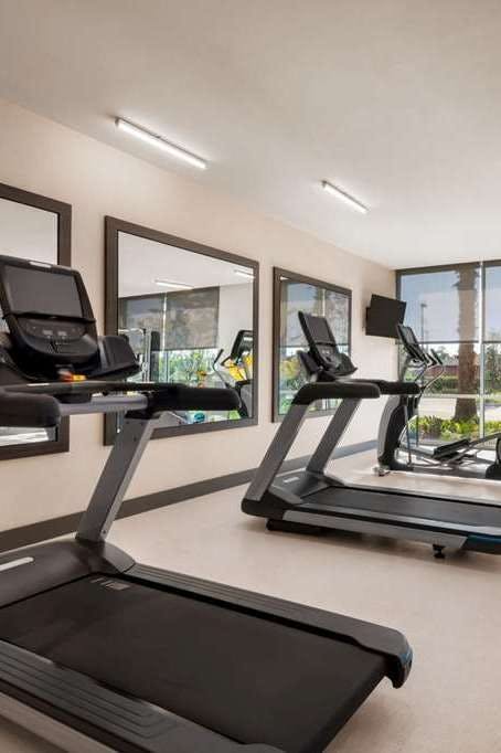 Hotel La Quinta Inn & Suites by Wyndham Orlando IDrive Theme Parks photo 4