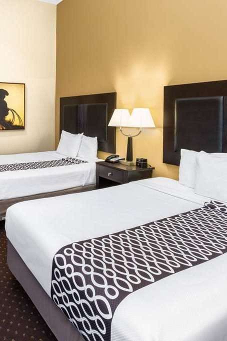 Hotel La Quinta Inn & Suites by Wyndham Houston New Caney photo 2