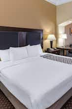 Hotel La Quinta Inn Ste New Caney photo 1
